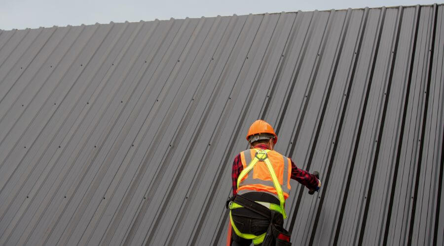 Professional gutter cleaning in Jacksonville, OR